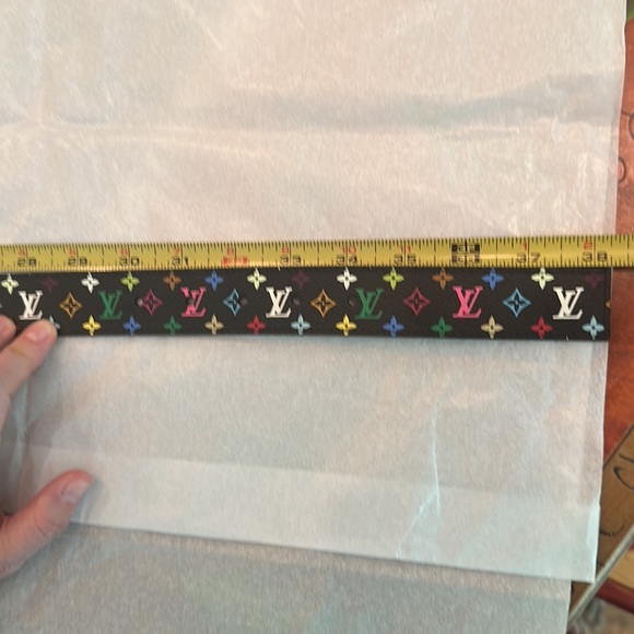 NWOT Louis Vuitton Gold Buckle Belt with Logo - Picture 4 of 10